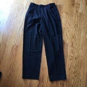 Black Lizgolf Liz Claiborne golf pants size 10